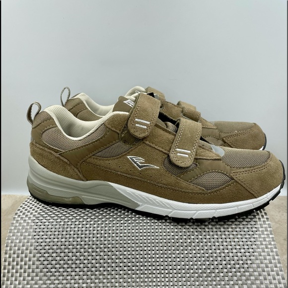 New Mens Tan Suede Everlast Sneakers 